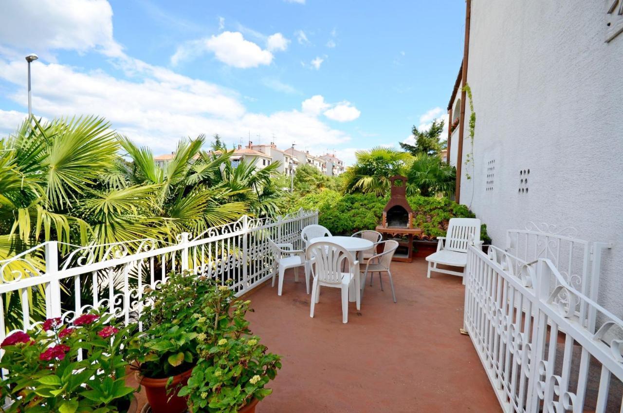 Apartments Dea Porec Luaran gambar