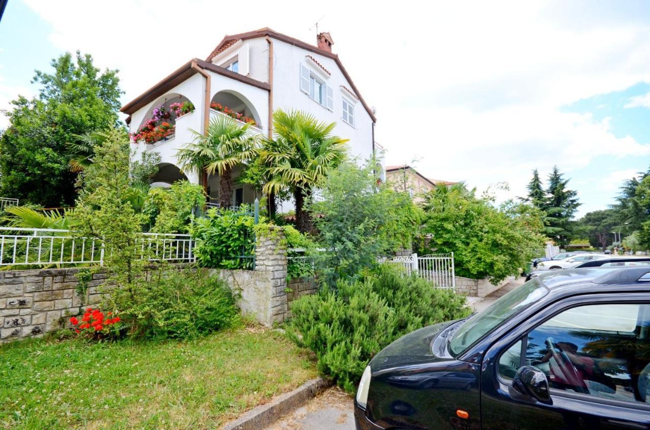 Apartments Dea Porec Luaran gambar